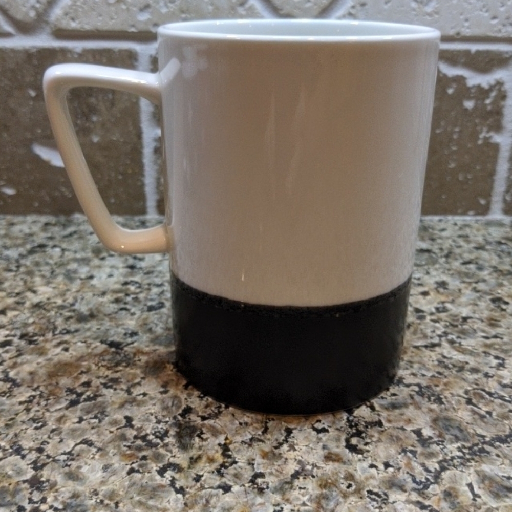 Starbucks 2013 16oz Classic Black & White Dip Coffee Mug Cup With Square Handle